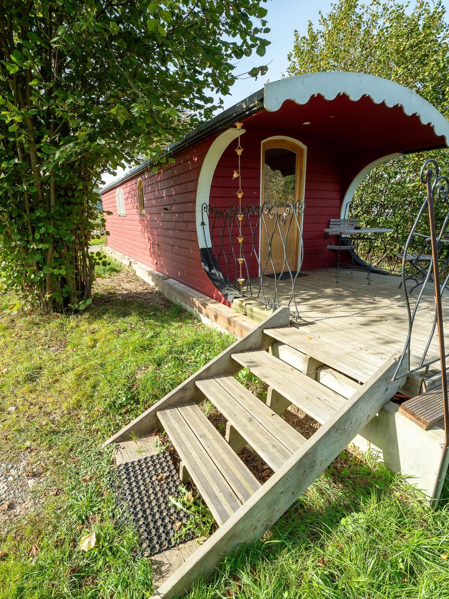 Вілла La Tiny House De La Bergerie Lierneux Екстер'єр фото
