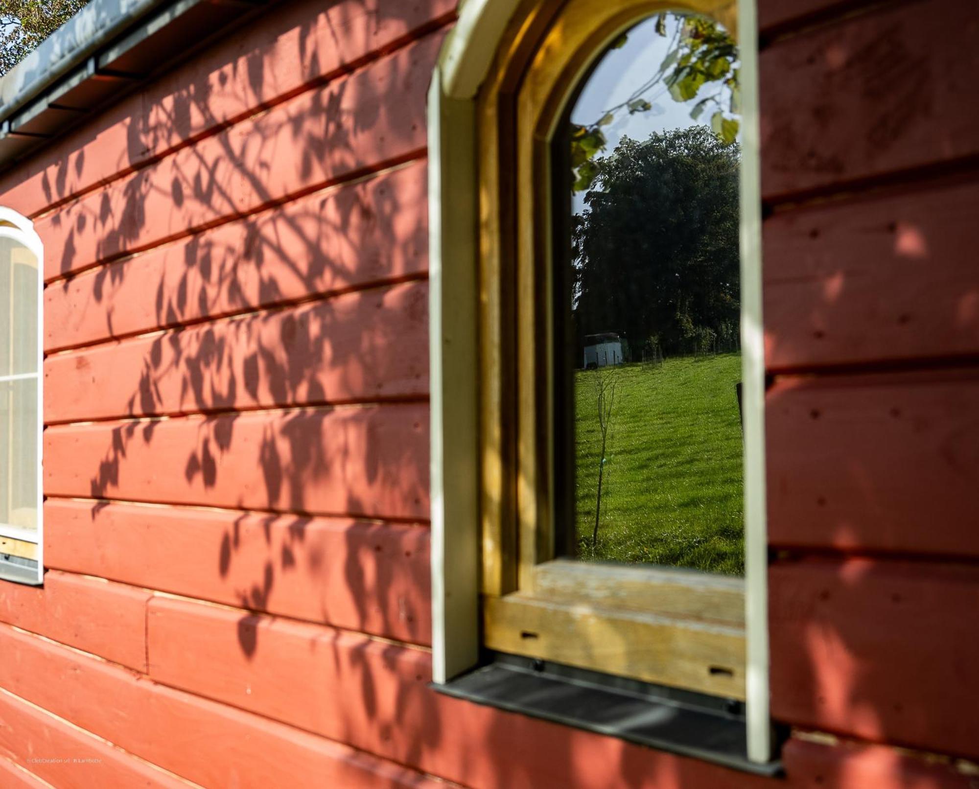 Вілла La Tiny House De La Bergerie Lierneux Екстер'єр фото