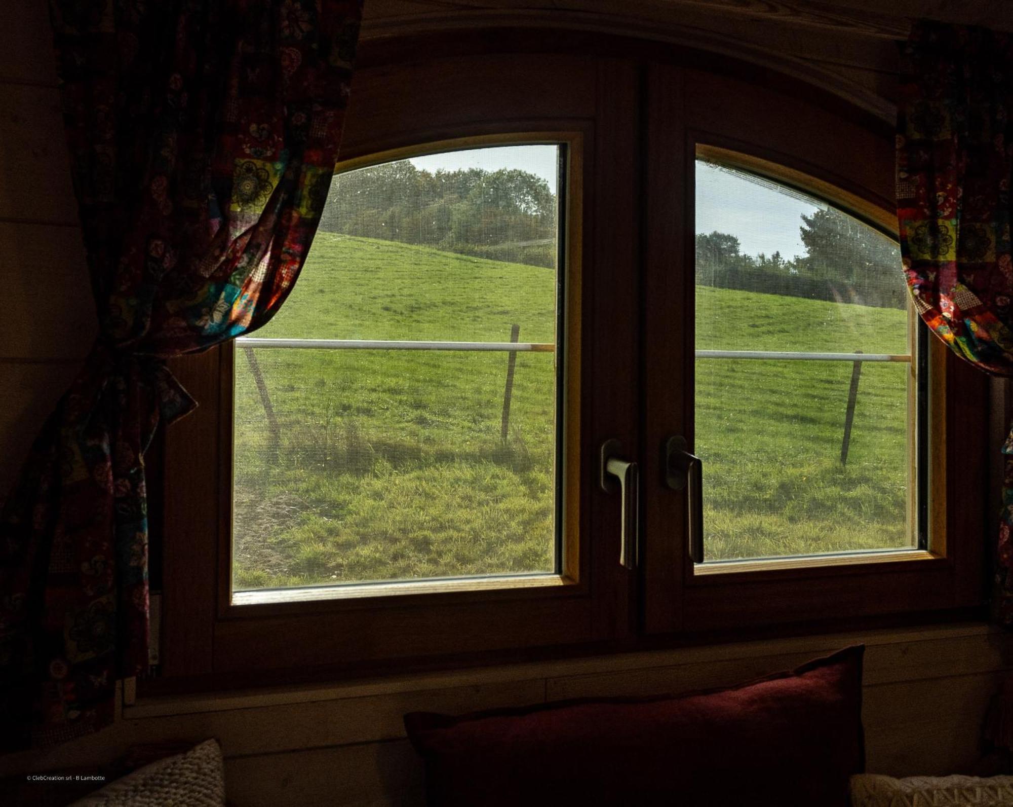 Вілла La Tiny House De La Bergerie Lierneux Екстер'єр фото